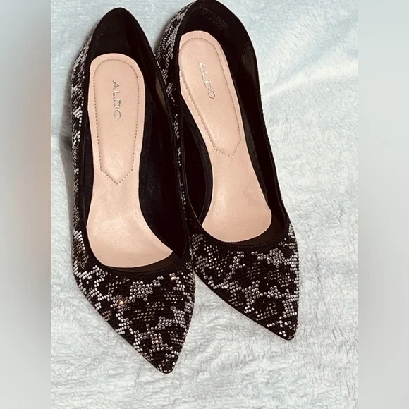 Aldo rhinestone shoes/ heels/ pumps. Shiny, sparkly. Snakeskin pattern Formal. 7 - Picture 3 of 11